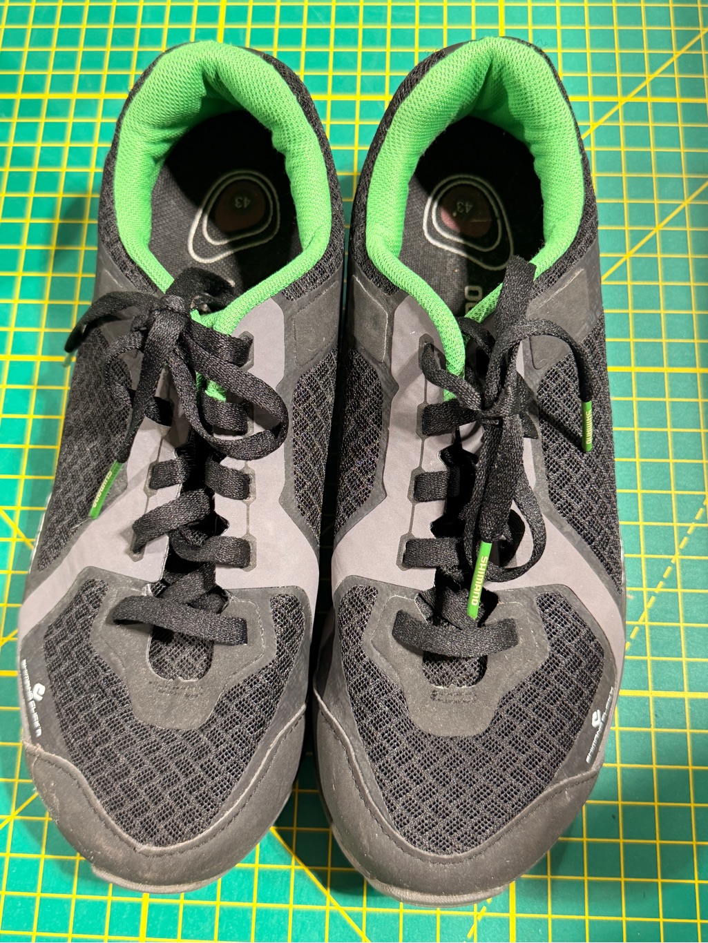 Shimano Ct47 Sh-Ct41l Black Athletic Sneakers With Green Lining